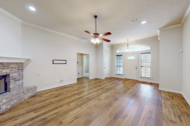 Building Photo - 1120 Eagle Ave