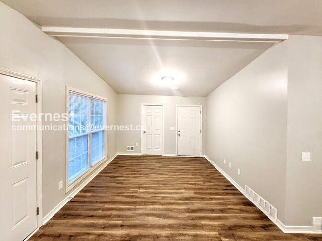 Foto del edificio - 3024 Pasadena Dr