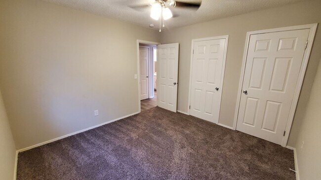 Building Photo - 4123 S Washington St