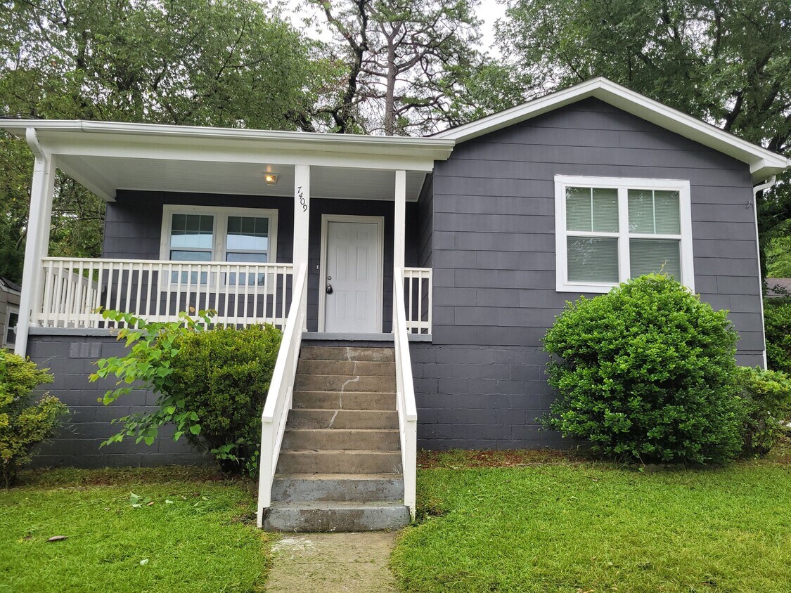 Foto principal - 7409 Sparta Ave