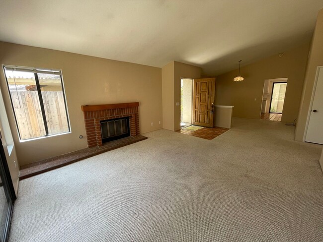 Building Photo - 15943 Sunnyfield Pl