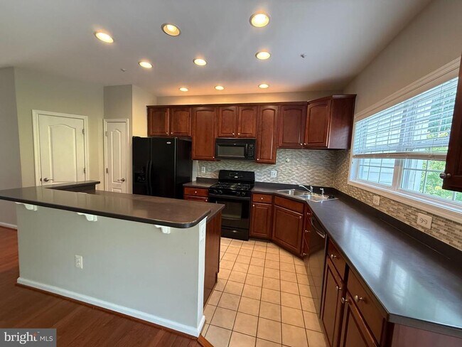 Foto del edificio - 10292 Chestnut Park Ln