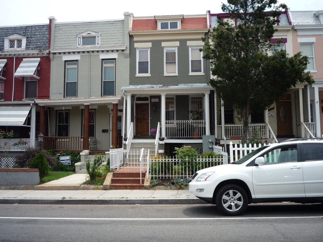 3637 13th St NW, Washington, DC 20010 Townhome Rentals in Washington