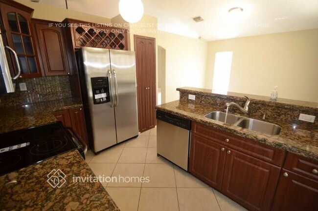 Foto del edificio - 9901 Red Heart Ln