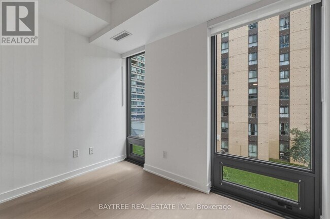 Building Photo - 91 Montclair Ave