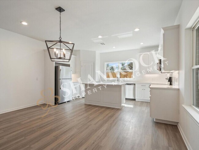Building Photo - Residences at Windmill Preserve