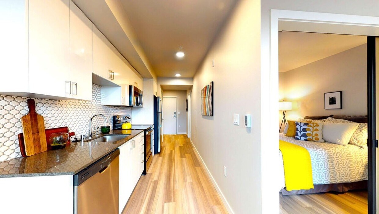 Foto principal - 1600 Dexter Ave N