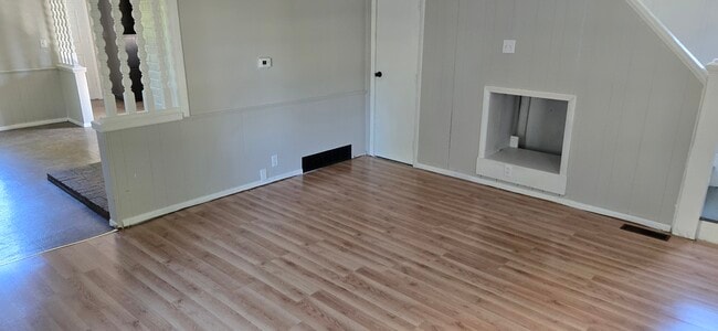 Building Photo - 1125 Carlisle Ave