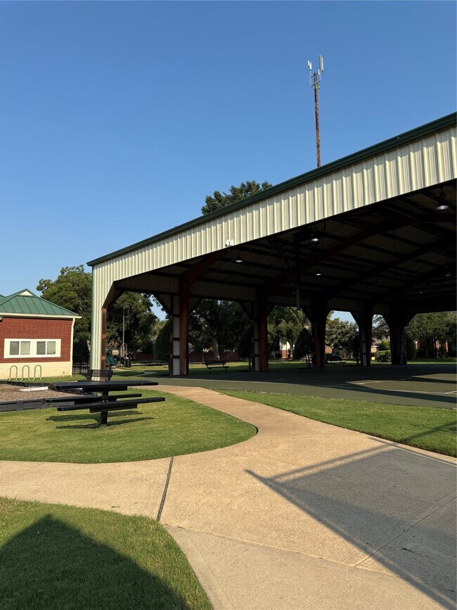 Building Photo - 6338 Big Oak Canyon Dr