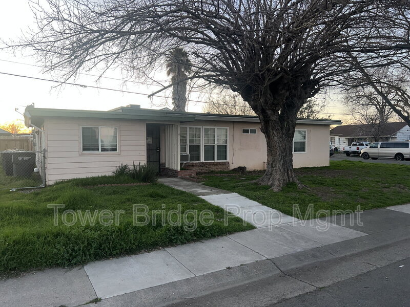 Foto principal - 2841 Taft St