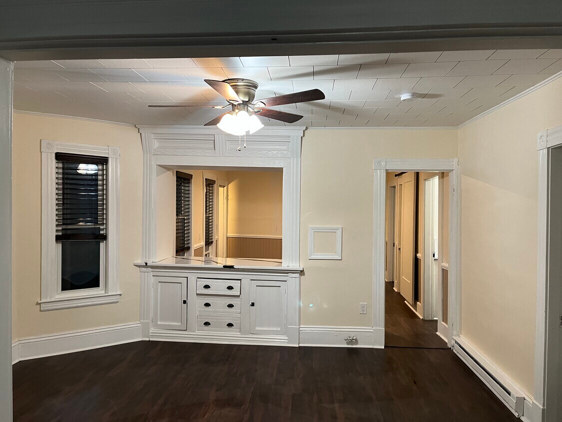 79 3rd Ave Unit Used as 3 bedroom, Lowell, MA 01854 Apartments in