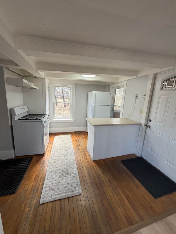 Foto del edificio - 303 N State