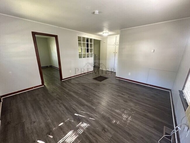 Foto del edificio - 1 bd/1 ba -1017 S Glenwood Dr #A, Independ...