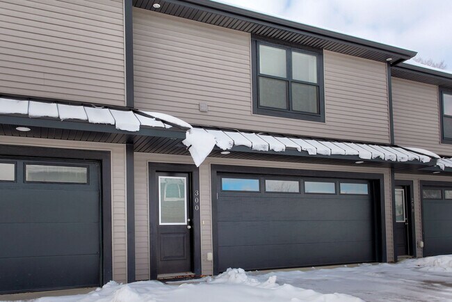 Foto del edificio - Spacious 2 Bed/2 Bath Condo in Prime Location