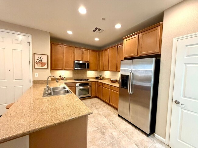 Building Photo - 1715 Dark Horse Rd