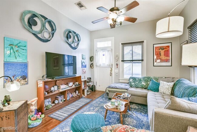 Building Photo - 2 br, 1 bath House - 1301 Winnie Street