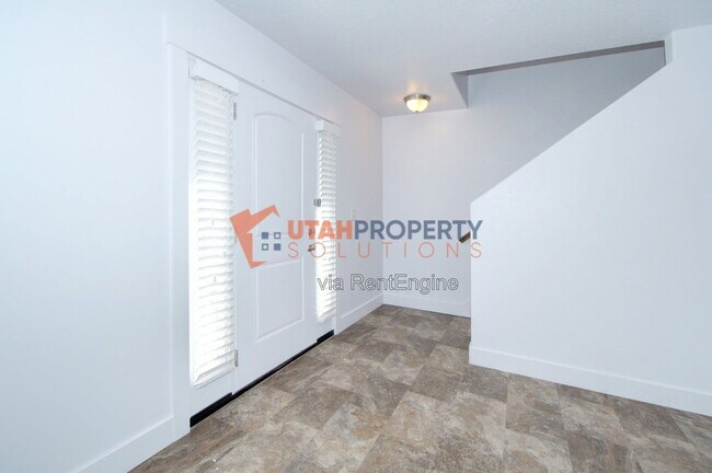 Building Photo - 1790 W Dalmeny Way