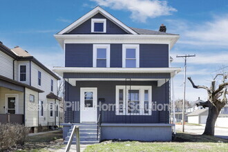 Building Photo - 121 S Terrace Ave