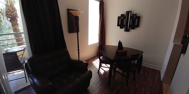 Building Photo - Meridian Luxury 1 Bed | 1 Bath Condo in Resort Style Community. (Utilities & Cable NOT Included)