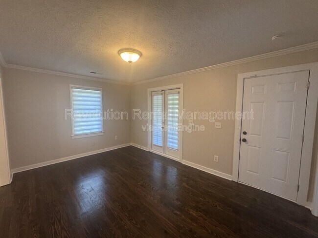 Building Photo - 380 Chattahoochee St