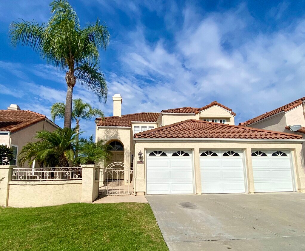 Primary Photo - 10768 Sunset Ridge Dr