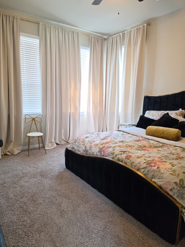 Foto del edificio - 8411 Hunters Cliff Dr