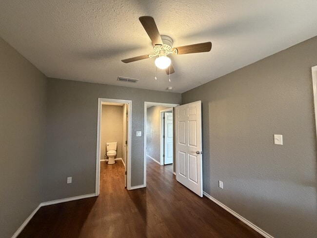 Building Photo - 1738 Jennings St