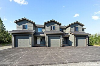Building Photo - 2251 Ridgewood Dr