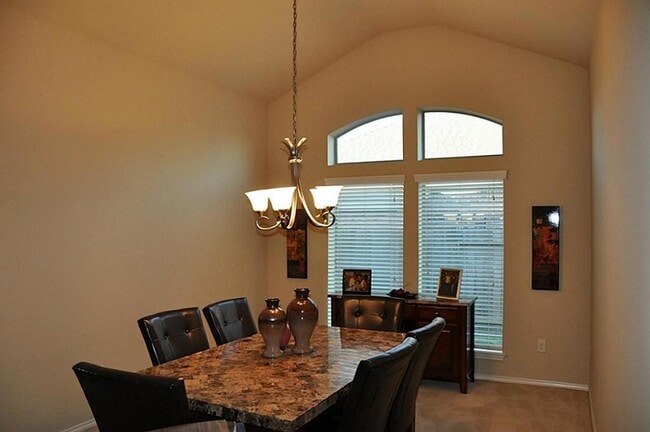 Foto del edificio - 13119 Sweetgum Shores Dr