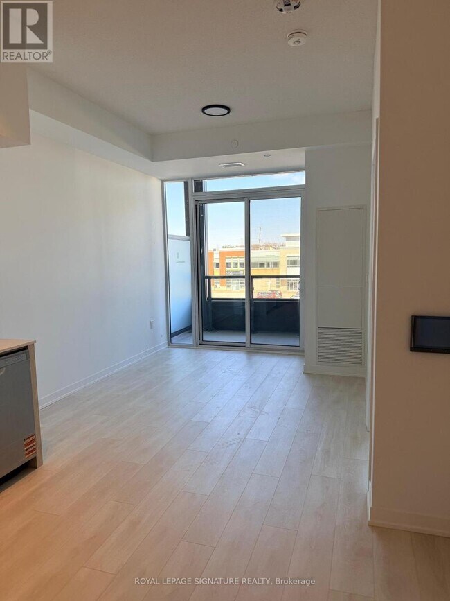 Photo du bâtiment - 4878 Powers Common Blvd