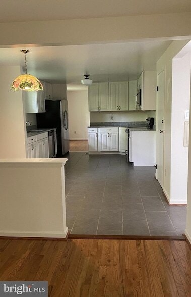 Photo - 9613 Locust Hill Dr House