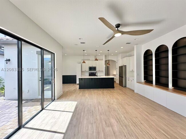 Building Photo - 8436 Lyside Dr