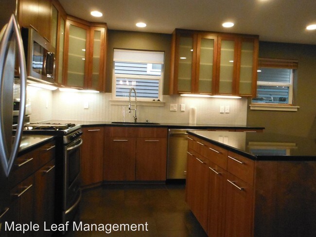 Foto del edificio - 6830 Oswego Pl NE