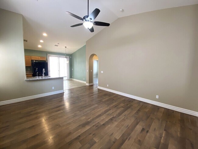 Foto del edificio - Single story Rhodes Ranch guard gated home...