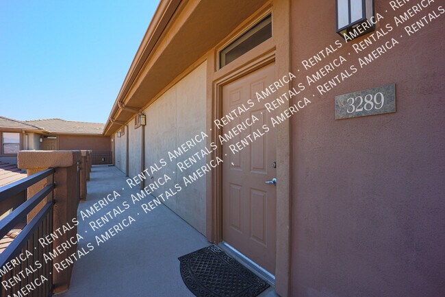 Building Photo - Scottsdale Greyhawk 2 BR/2 BA Condo w/ 1-c...
