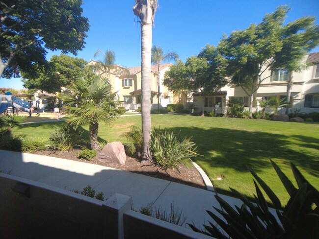 Building Photo - 1460 Mockingbird Ct