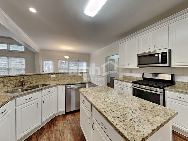 Building Photo - 201 Brackin Trace