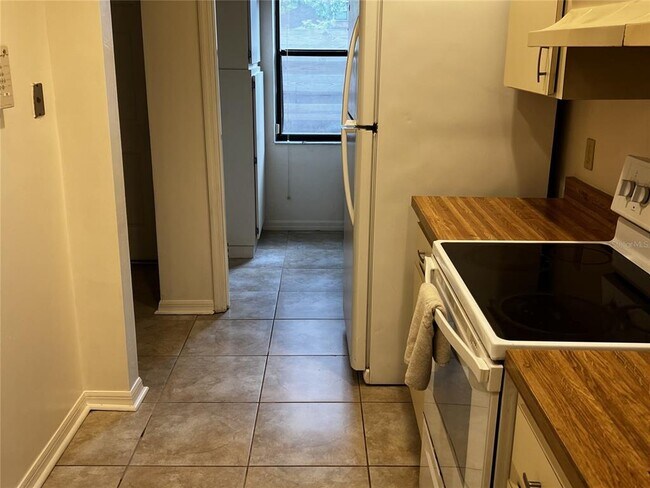 Foto del edificio - 3401 NW 52nd Terrace