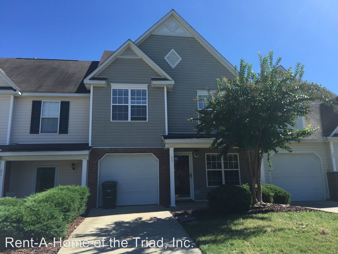 Foto principal - 23 Cambridge Oak Cir