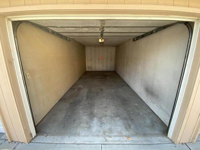 Building Photo - 603 Park, Unit 303