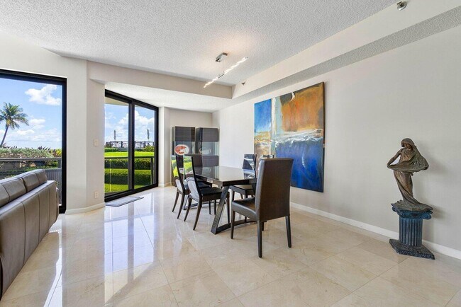 Foto del edificio - 3120 S Ocean Blvd