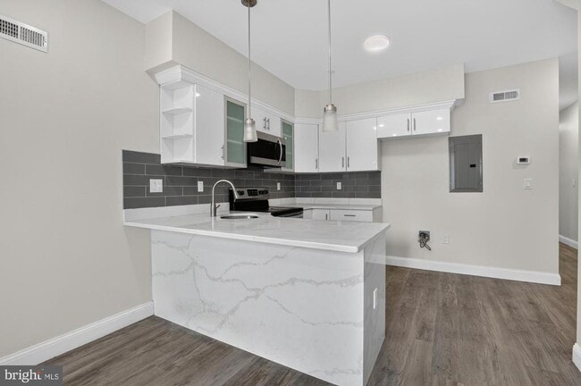 Building Photo - 519 N 11th St