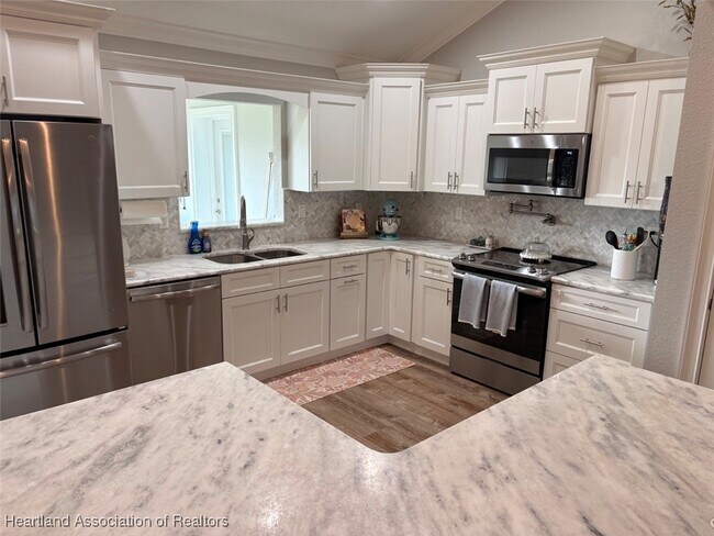 Building Photo - 7087 Strafford Oaks Dr