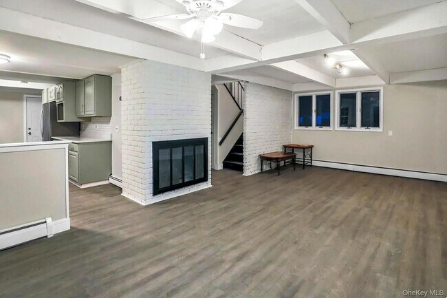 Foto del edificio - 44 University Heights Dr