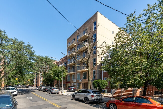 Building Photo - 90-12 Whitney Ave