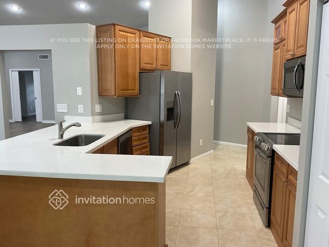 Building Photo - 5514 SW 89th Ave