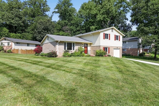 Photo - 4898 Wheatstone Dr. House