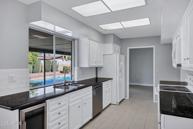 Foto del edificio - 8558 E Vía De Viva