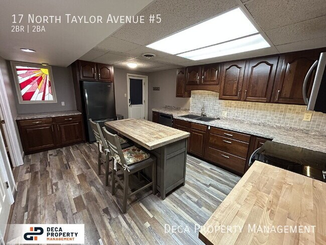 Foto del edificio - 17 N Taylor Ave