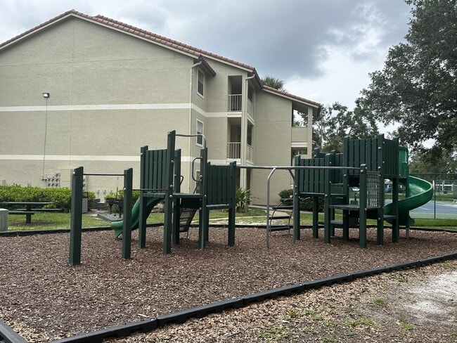 Building Photo - 3016 Parkway Blvd